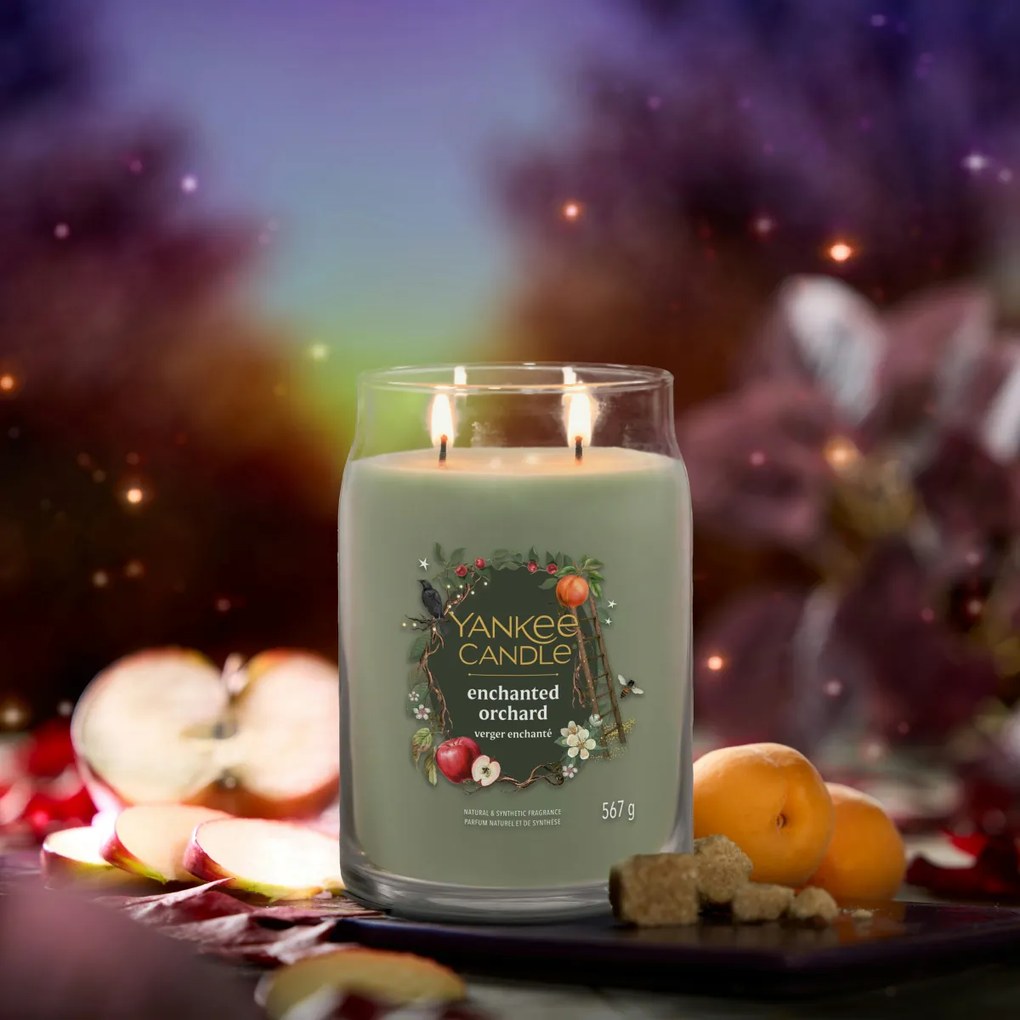 Lumânare parfumată mare Yankee Candle SignatureEnchanted Orchard, 567 g, L