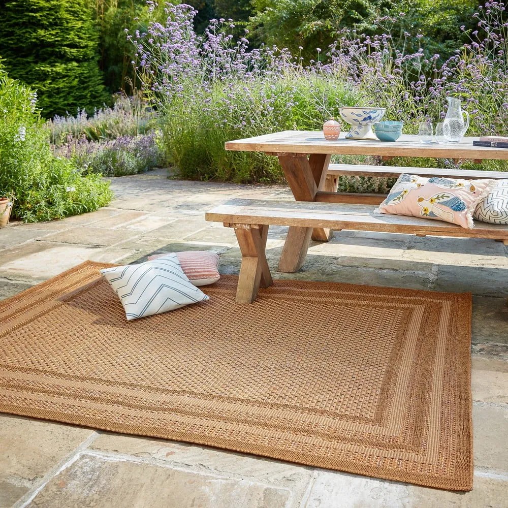 Covor pentru exterior și interior în culoare naturală 160x230 cm Layla Border – Flair Rugs