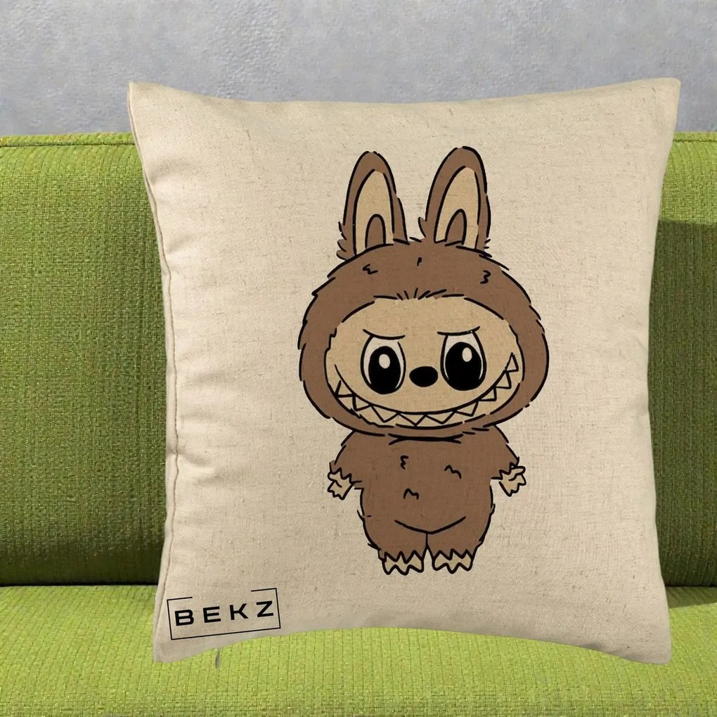 Perna Personalizata Labubu Maro Natural Solo, 40x40 cm, Bej, Husa Detasabila, Perna Inclusa, BEKZ®