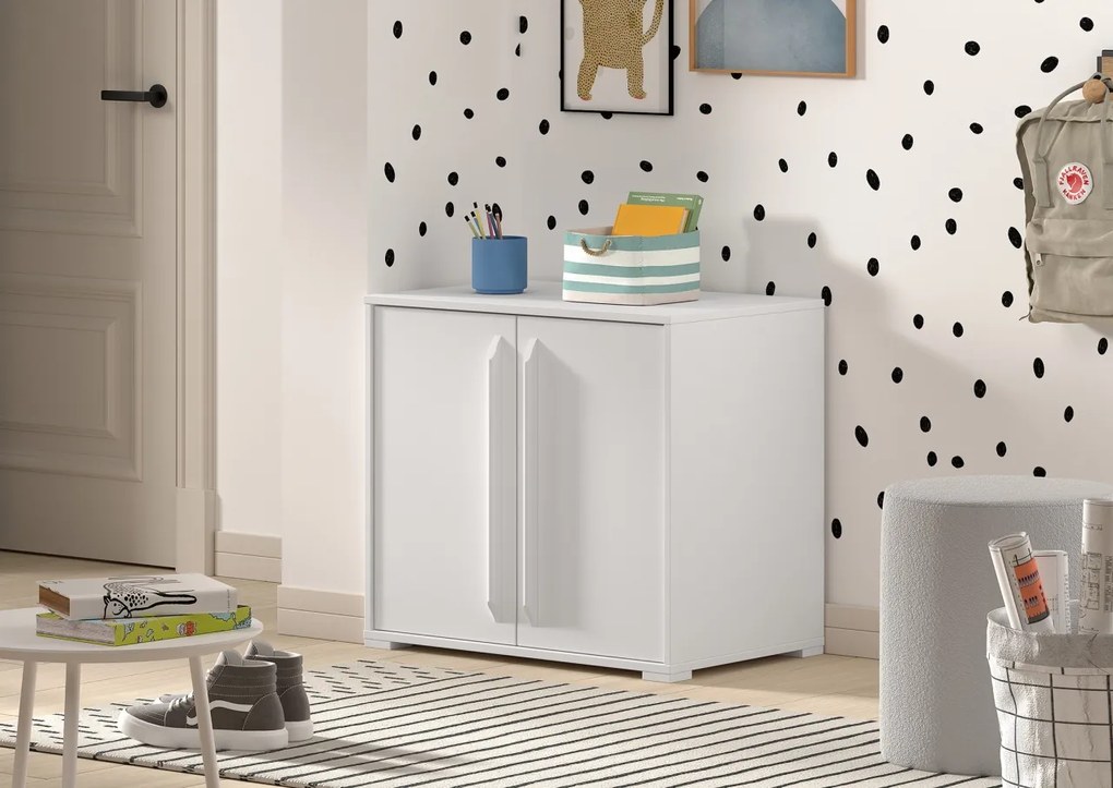 Comodă cu 2 uși din colecția Sam, finisaj alb, cu raft interior – Vipack