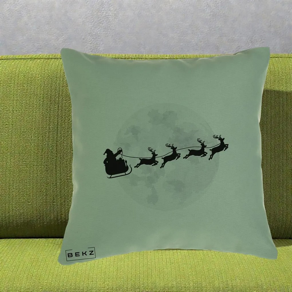 Perna Decorativa Mos Craciun Sanie Luna, 40x40 cm, Verde, Husa Detasabila, Perna Inclusa, BEKZ®