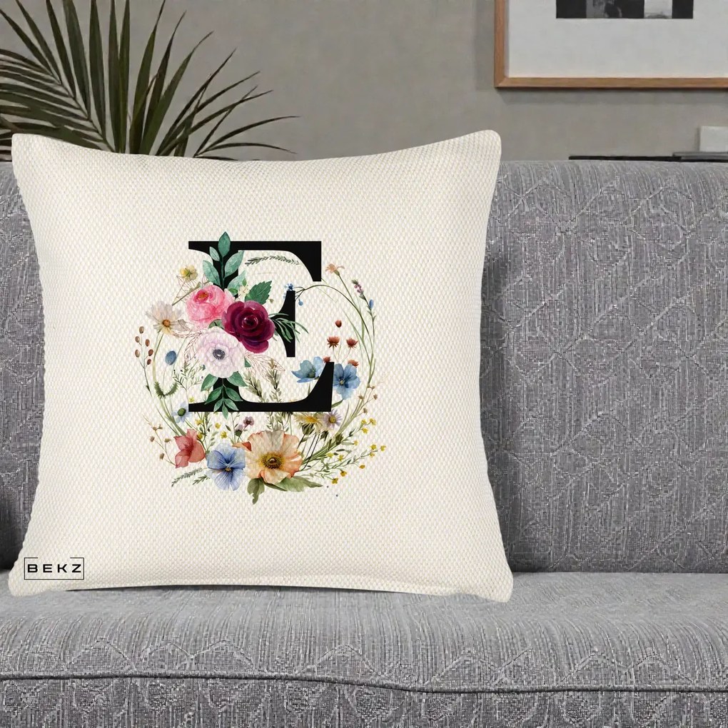 Cadou Personalizat - Perna Personalizata Monogram Litera E cu Flori Acuarela, 40x40 cm, Crem Reliefat, Husa Detasabila, Perna Inclusa, BEKZ®