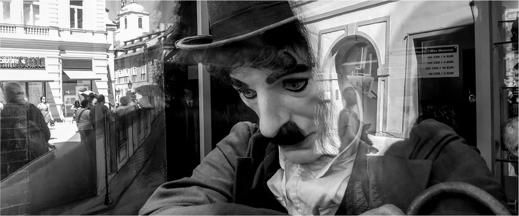 Tablou - Charles Chaplin la Praga (120x50 cm)