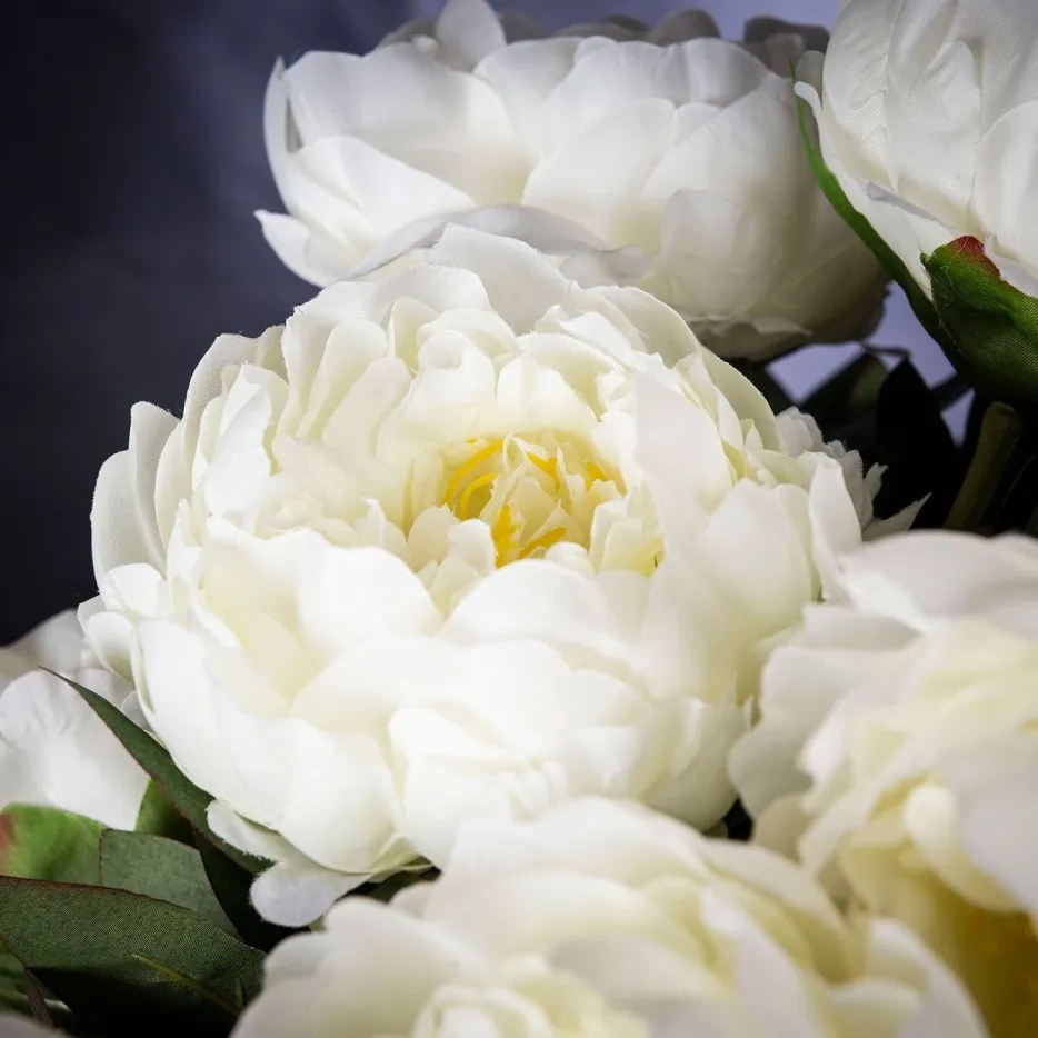 Aranjament floral elegant, design LUX ETERNITY ROUND PEONY WHITE