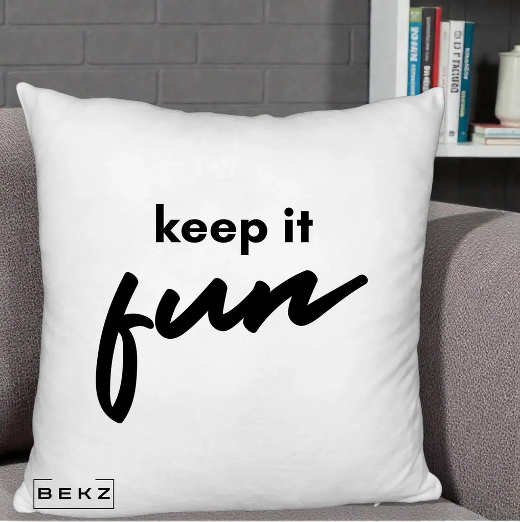 Perna Decorativa Keep It Fun, 40x40 cm, Alb Pufos, Husa Detasabila, Perna Inclusa, BEKZ®