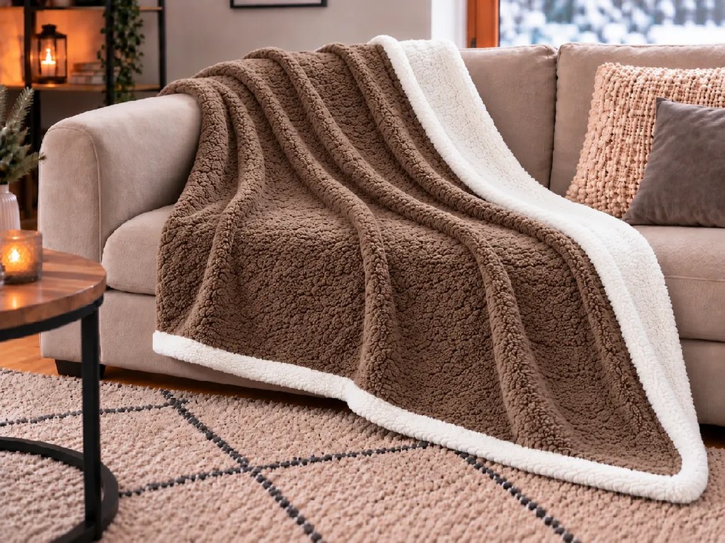 Patura FURINA, imitatie de miel, maro Dimensiuni: 200 x 220 cm
