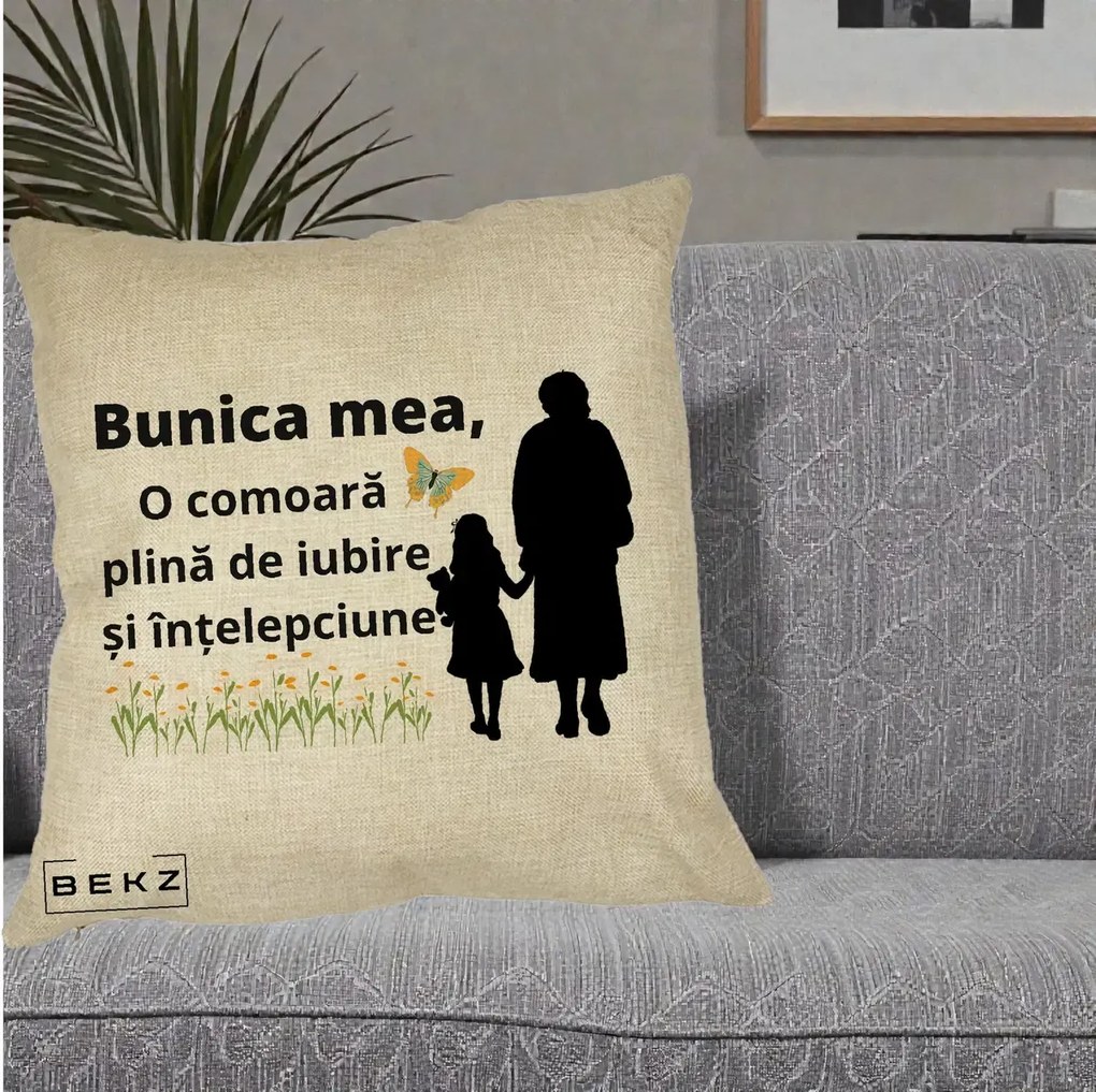 Cadou pentru Bunica - Perna Personalizata Bunica Mea Comoara Iubire Intelepciune Varianta Extinsa, 40x40 cm, Crem, Husa Detasabila, Perna Inclusa, BEKZ®