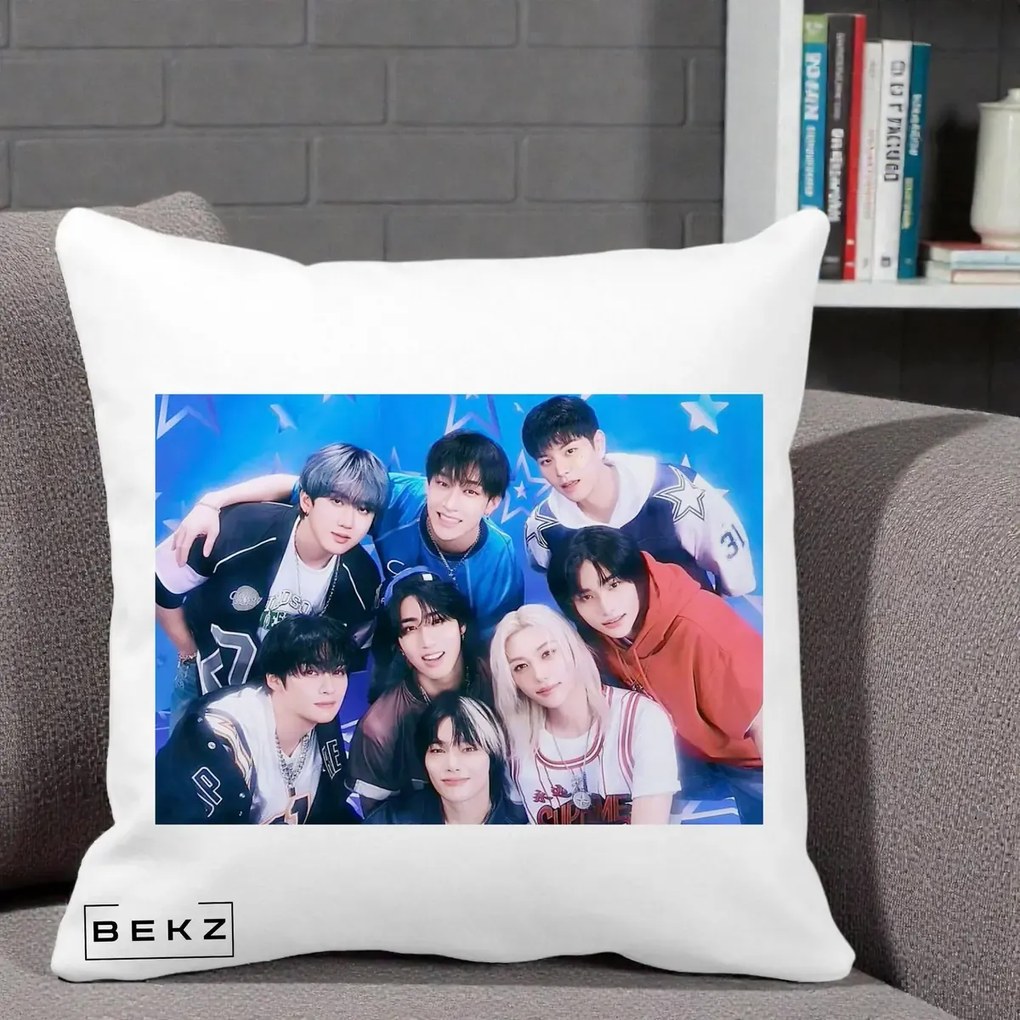 Perna Personalizata K-Pop Grup Foto Stele, 40x40 cm, Alba Mata, Husa Detasabila, Perna Inclusa, BEKZ®