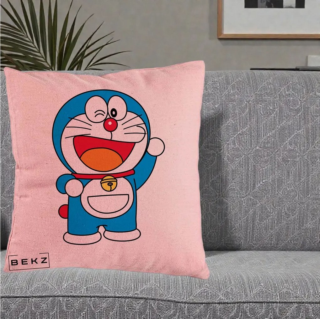 Perna Personalizata Doraemon Salutand, 40x40 cm, Roz, Husa Detasabila, Perna Inclusa, BEKZ®