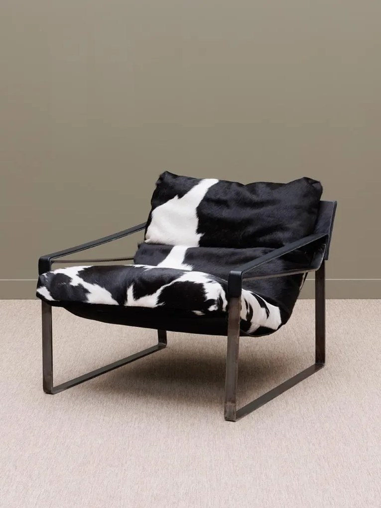 Fotoliu lounge din piele naturală de bovine alb-negru cu structură metalică, „Montaine”