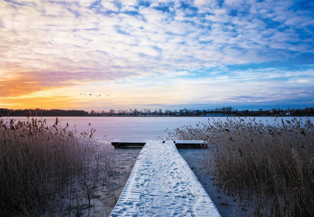 Fototapet - Lac înghețat, Ełk, Mazury, Polonia (147x102 cm)
