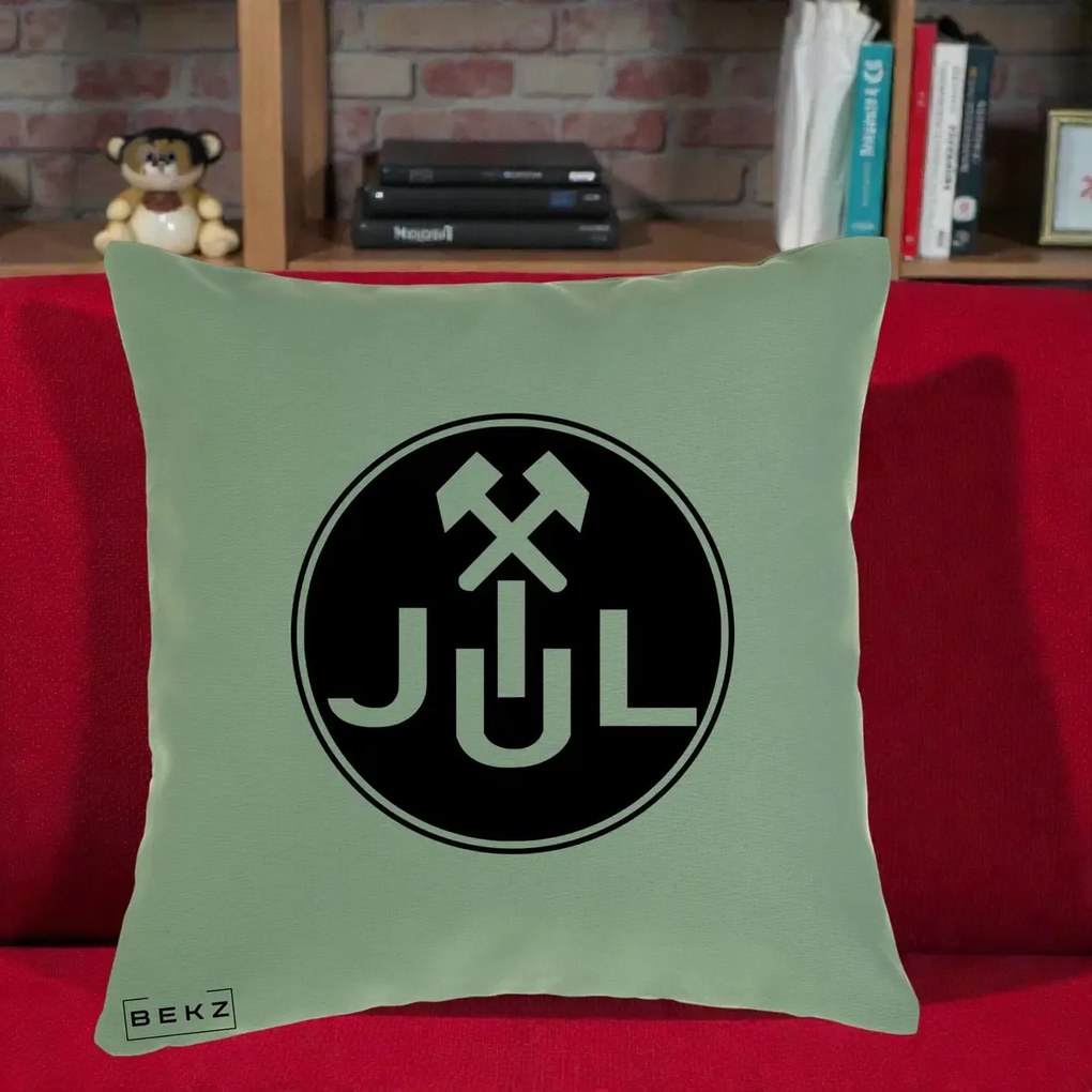 Perna Personalizata JUL Jiul Lupeni Fotbal, 40x40 cm, Verde, Husa Detasabila, Perna Inclusa, BEKZ®