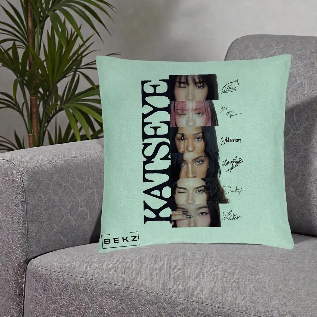 Perna Personalizata K-pop KATSEYE Semnaturi Membre Foto, 40x40 cm, Verde Menta, Husa Detasabila, Perna Inclusa, BEKZ®