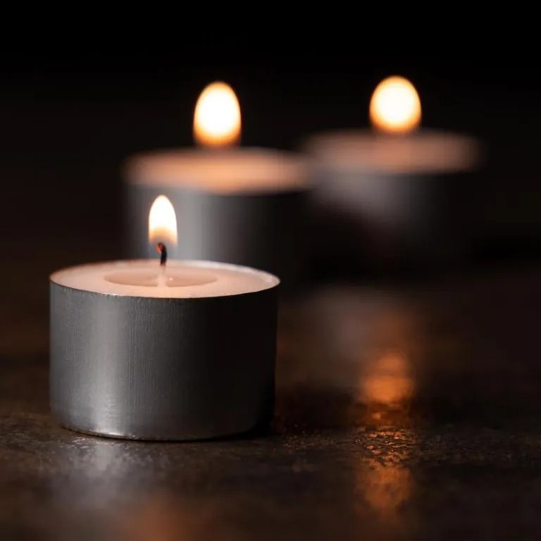 Lumini  albe, fără parfum, albe 100 buc, 8 ore de ardere