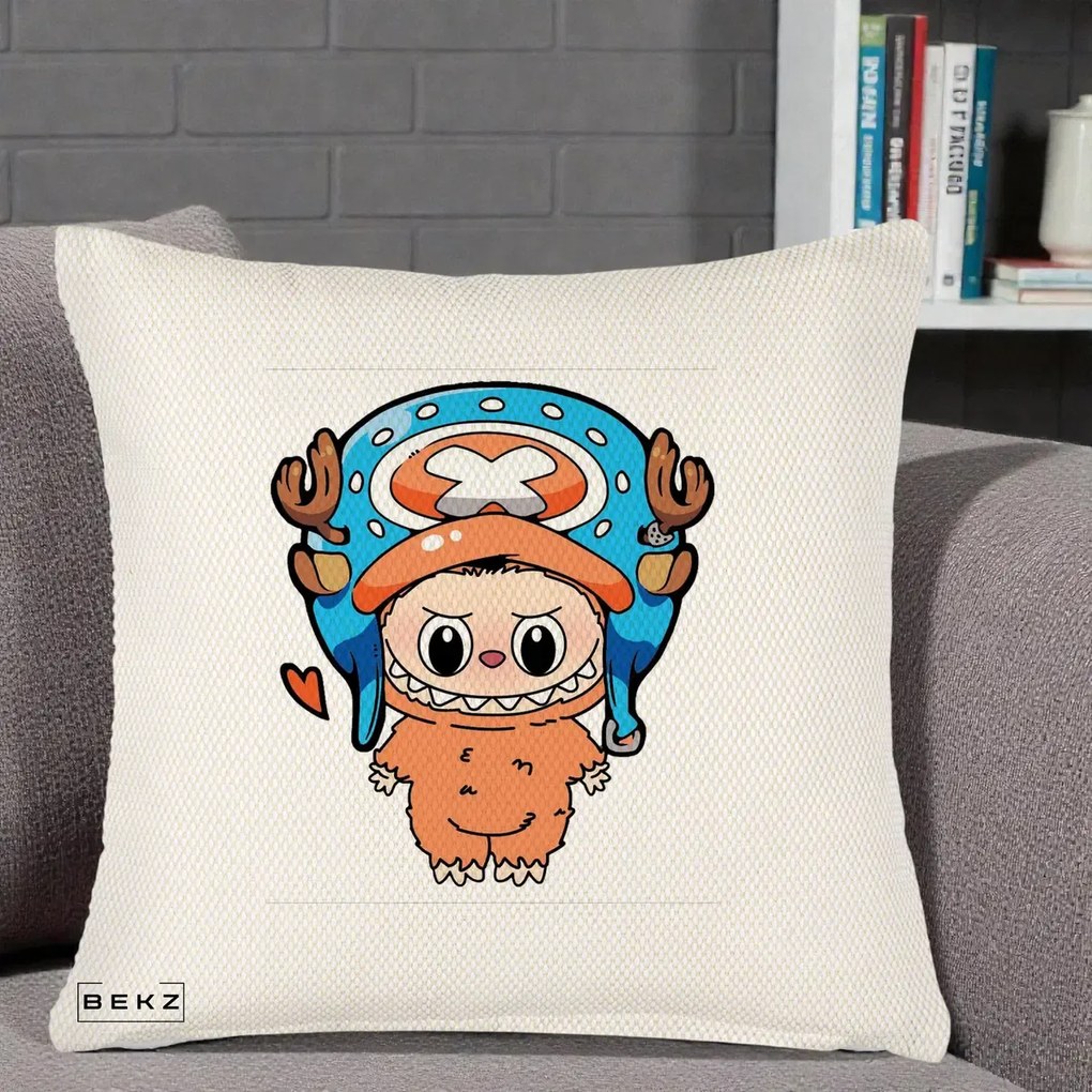 Perna Personalizata Labubu x Tony Tony Chopper, 40x40 cm, Crem Reliefat, Husa Detasabila, Perna Inclusa, BEKZ®
