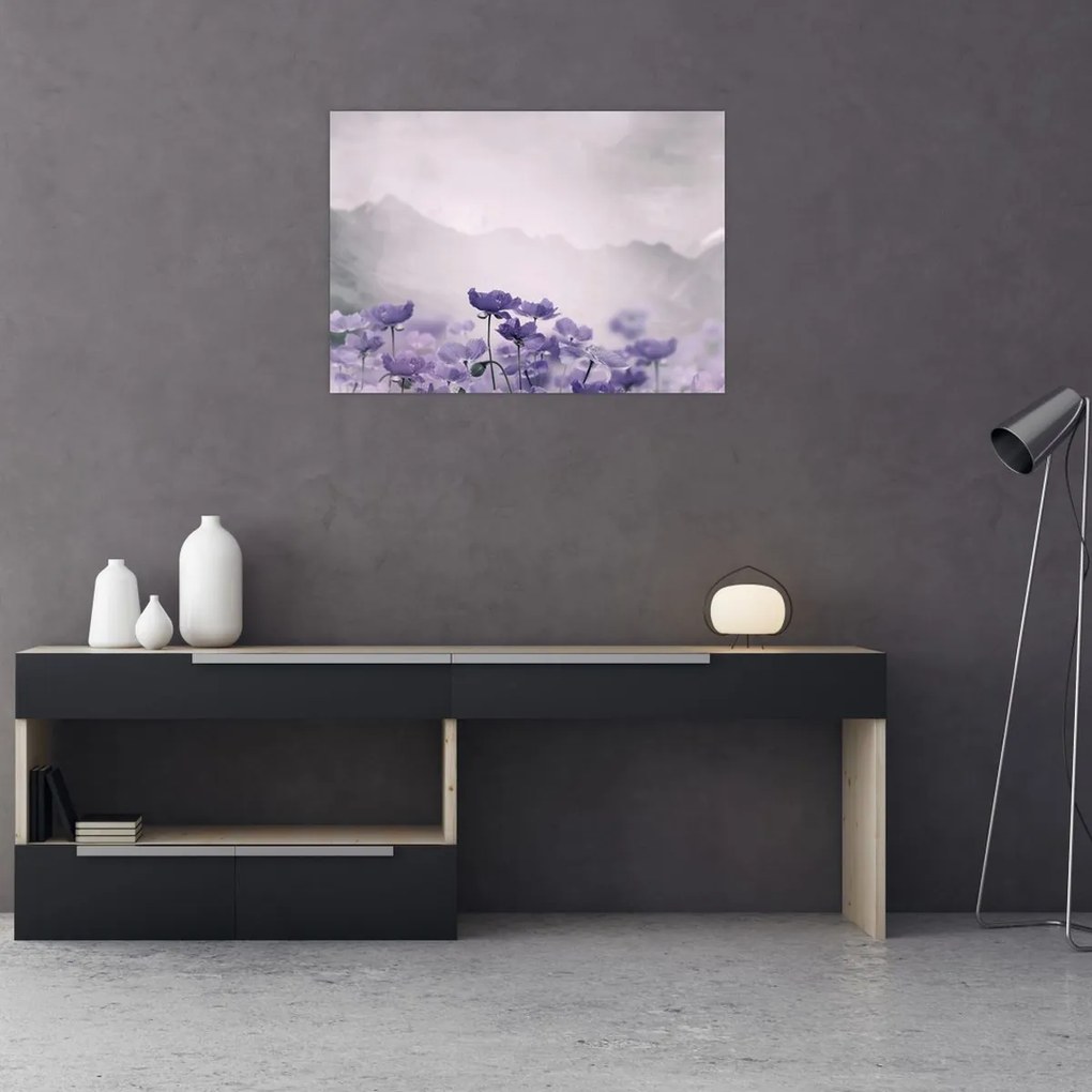 Tablou pe sticlă - Flori mov în munți (70x50 cm)