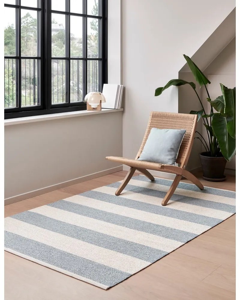 Covor tip traversă pentru interior și exterior albastru deschis/crem 70x225 cm Bob Blue Fog – Pappelina