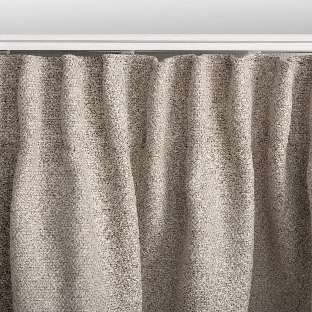 Perdea cu bandă de pliuri