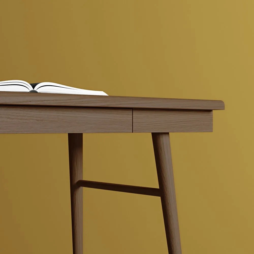 Birou Woodman Bau, maro