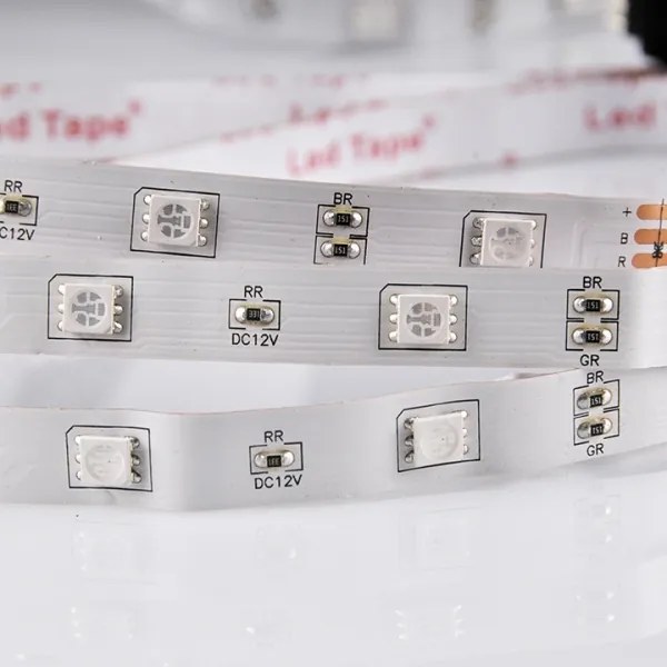 Bandă LED RGB dimabilă 5m LED/18W/12V IP20 + telecomandă