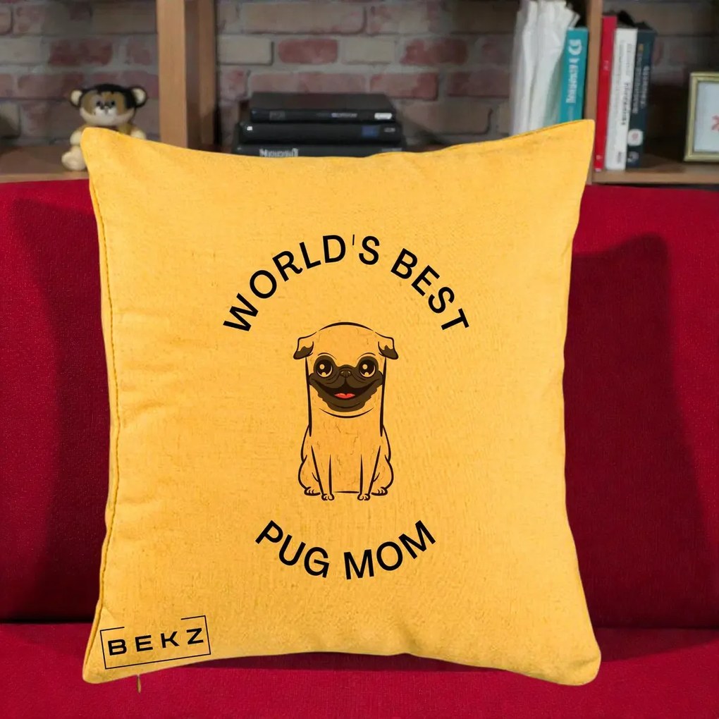 Cadou pentru Iubitorii de Caini - Perna Personalizata World's Best Pug Mom, 40x40 cm, Galben, Husa Detasabila, Perna Inclusa, BEKZ®