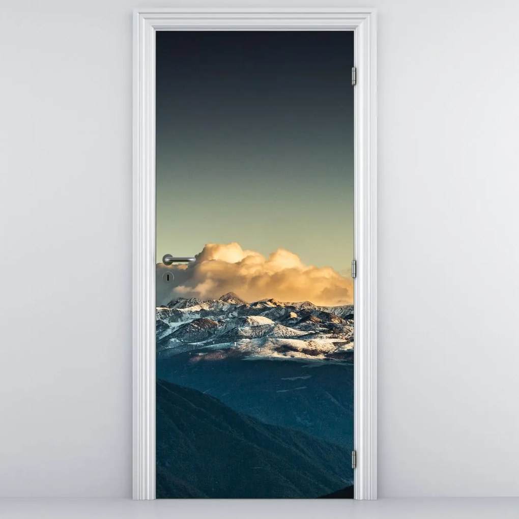 Fototapet pentru ușă - Vârfurile munților (95x205cm)