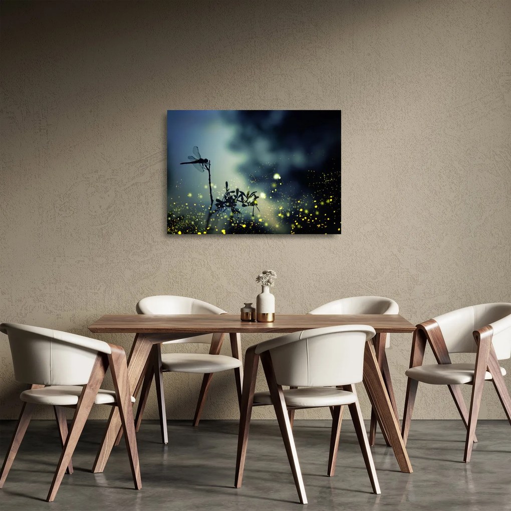 Tablou pe sticlă - Libelula în noaptea strălucitoare (70x50 cm)
