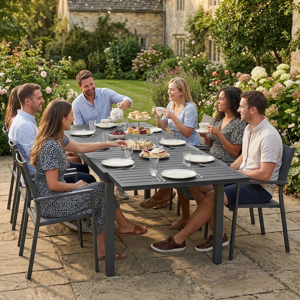 Outsunny Masă de Grădină Extensibilă 150/225x85x75 cm Masă de Luat Masa din Aluminiu cu Blat cu Șipcă pentru 6-8 Persoane Gri | Aosom Romania