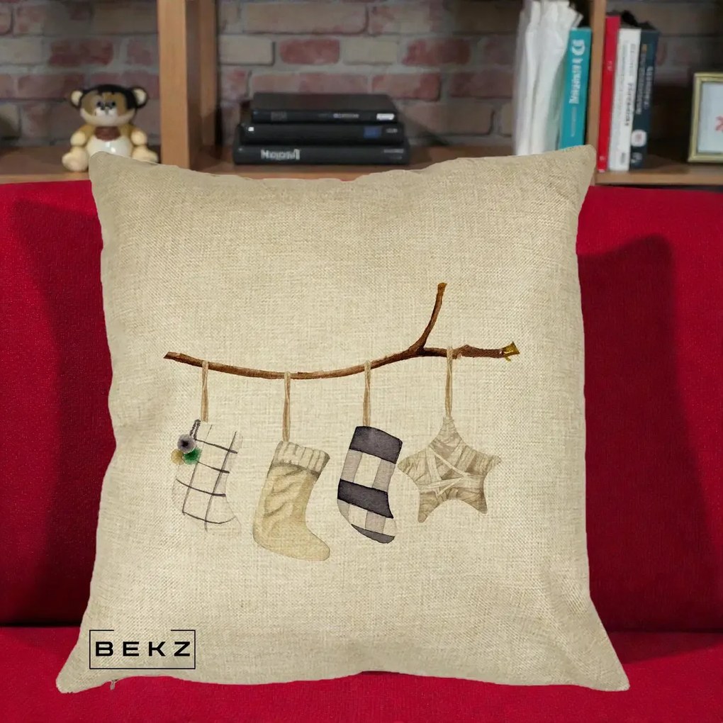 Perna Decorativa Ciorapi de Craciun pe Ramura, 40x40 cm, Crem, Husa Detasabila, Perna Inclusa, BEKZ®