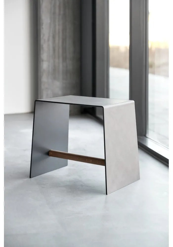 Scaun grej din metal Bull – LIND DNA