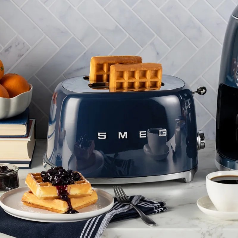 Prajitor de paine SMEG 50's Style TSF01NBEU, 950 W, 2 felii, 6 trepte, Tava pentru firimituri, Cablu integrat, Otel inoxidabil, Albastru inchis