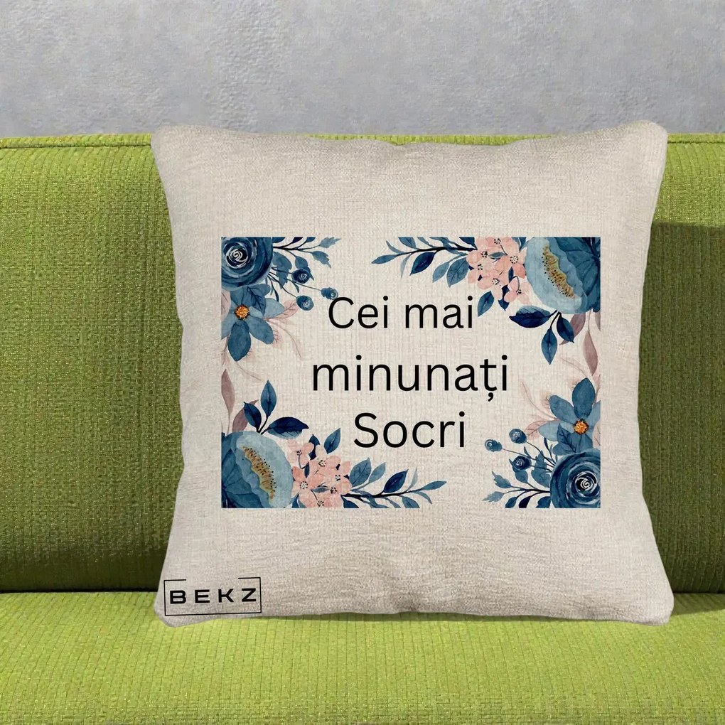Cadou pentru Socri - Perna Personalizata Cei mai Minunati Socri cu Flori Albastre si Roz, 40x40 cm, Bej Canapea, Husa Detasabila, Perna Inclusa, BEKZ®