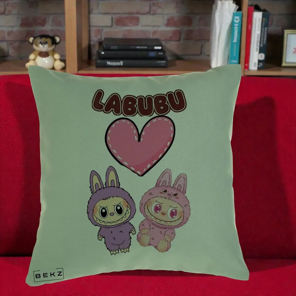 Perna Personalizata Labubu Cuplu Inima, 40x40 cm, Verde, Husa Detasabila, Perna Inclusa, BEKZ®