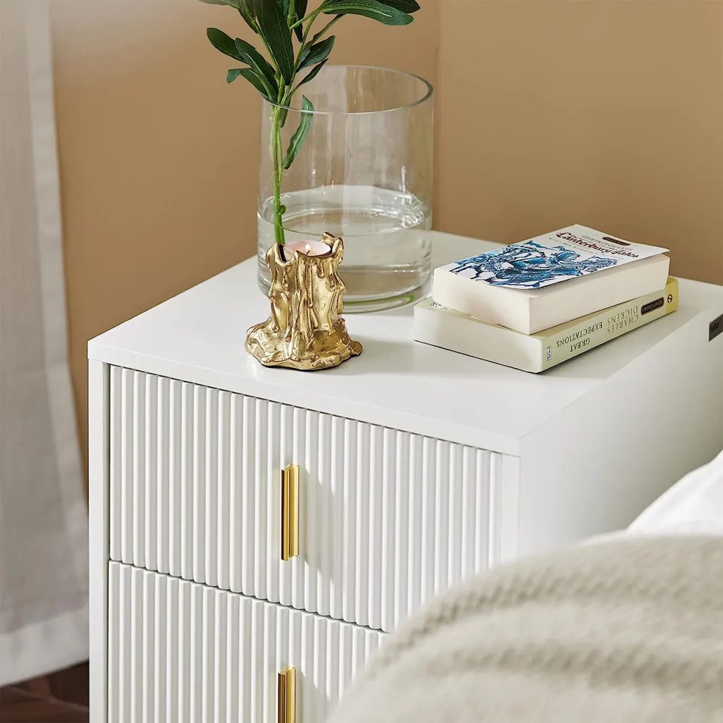 NOA29 - Set 2x Noptiere albe 40x40x47 cm, riflaje, cu sau fara Priza, cu 2 sertare, dormitor - Alb-Auriu