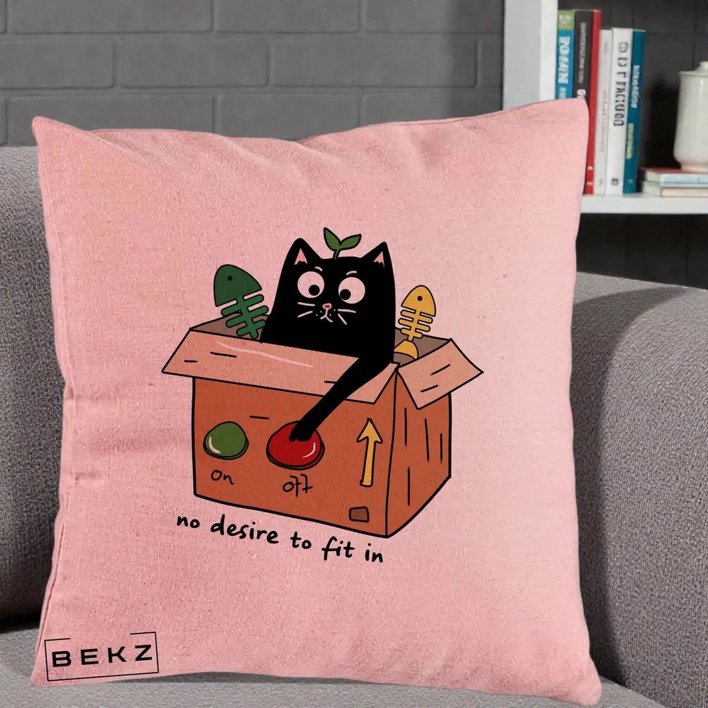 Perna Decorativa Pisica in Cutie No Desire to Fit In, 40x40 cm, Roz, Husa Detasabila, Perna Inclusa, BEKZ®