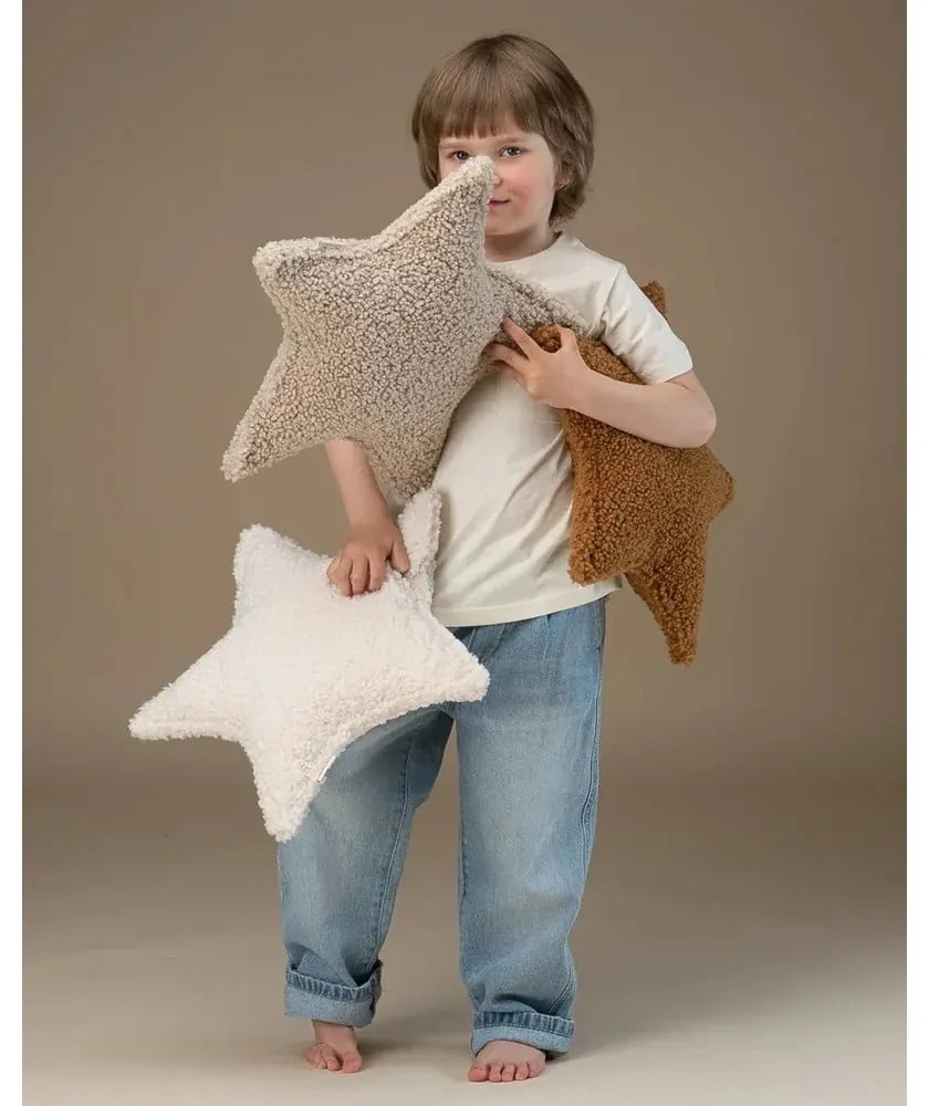 Pernă decorativă pentru copii crem cu tapițerie din țesătură bouclé Star – Wigiwama