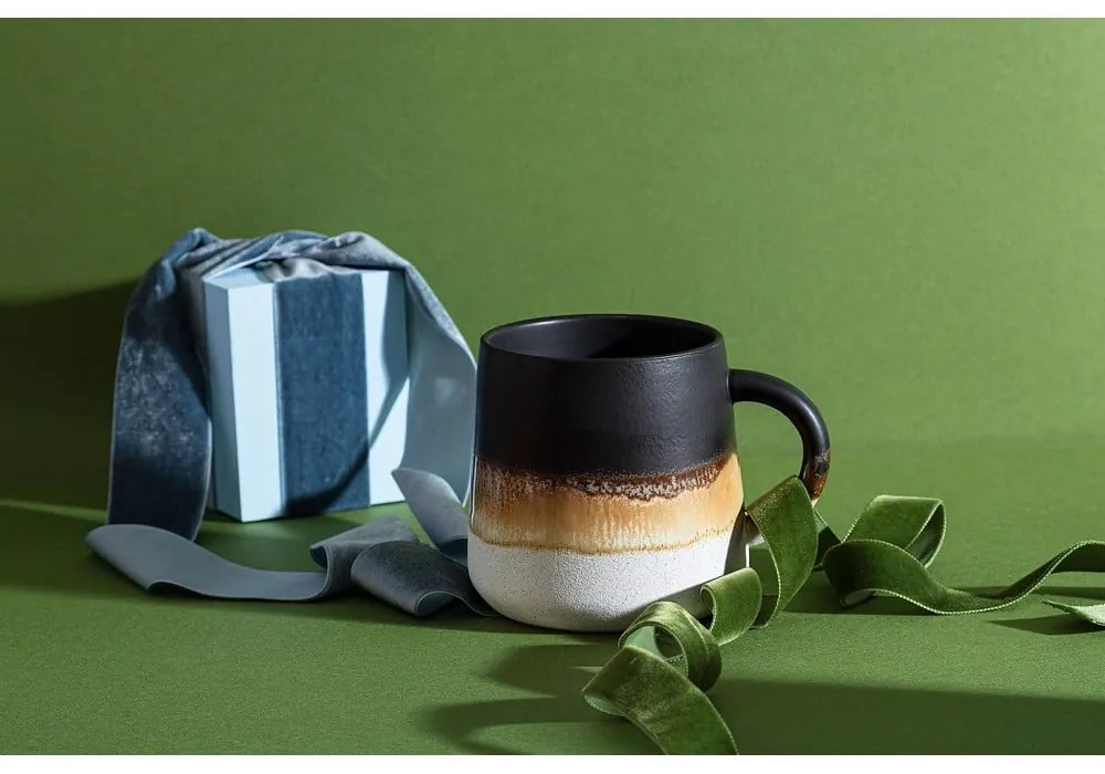 Cană neagră din gresie 360 ml Mojave – Sass & Belle