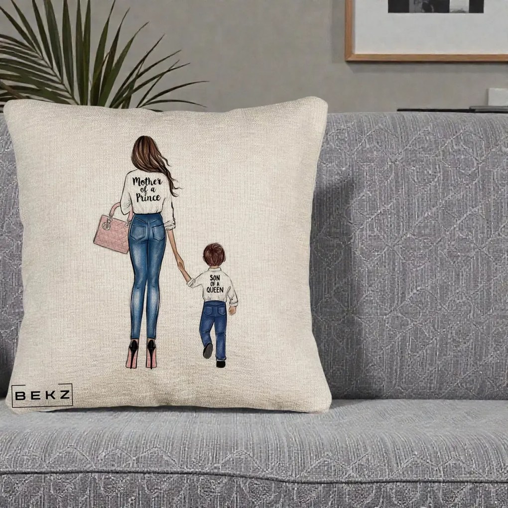 Cadou pentru Mama - Perna Personalizata Canapea, Model Mother of a Prince, 40x40 cm, Bej Canapea, Husa Detasabila, Perna Inclusa, BEKZ®
