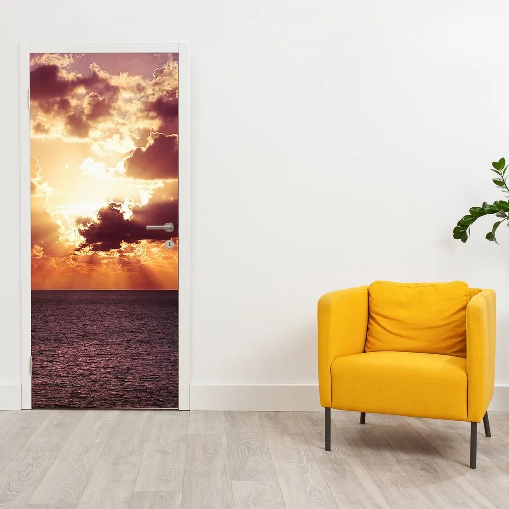 Fototapet pentru ușă - Soare după nori (95x205cm)