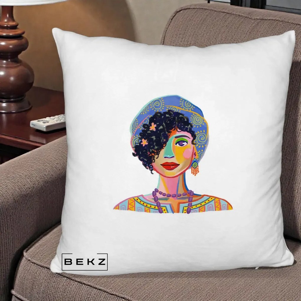 Perna Decorativa Portret Femeie Etnic Colorat, 40x40 cm, Alb Pufos, Husa Detasabila, Perna Inclusa, BEKZ®