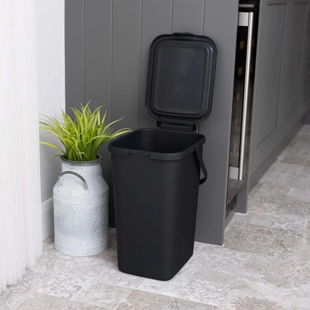 Coș de gunoi negru din plastic 18 l – Addis