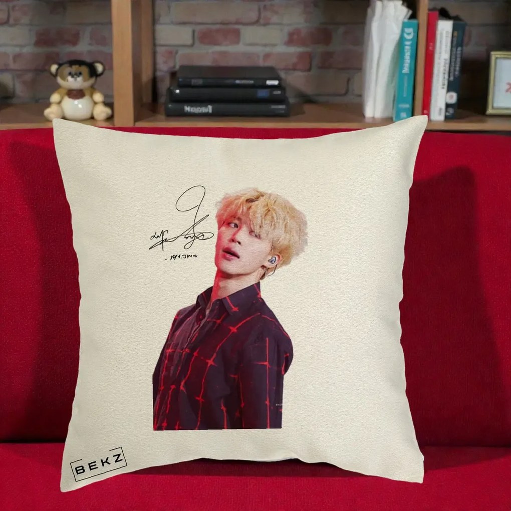 Perna Personalizata K-pop BTS Jimin Portret Artistic par Blond Autograf, 40x40 cm, Ecru, Husa Detasabila, Perna Inclusa, BEKZ®