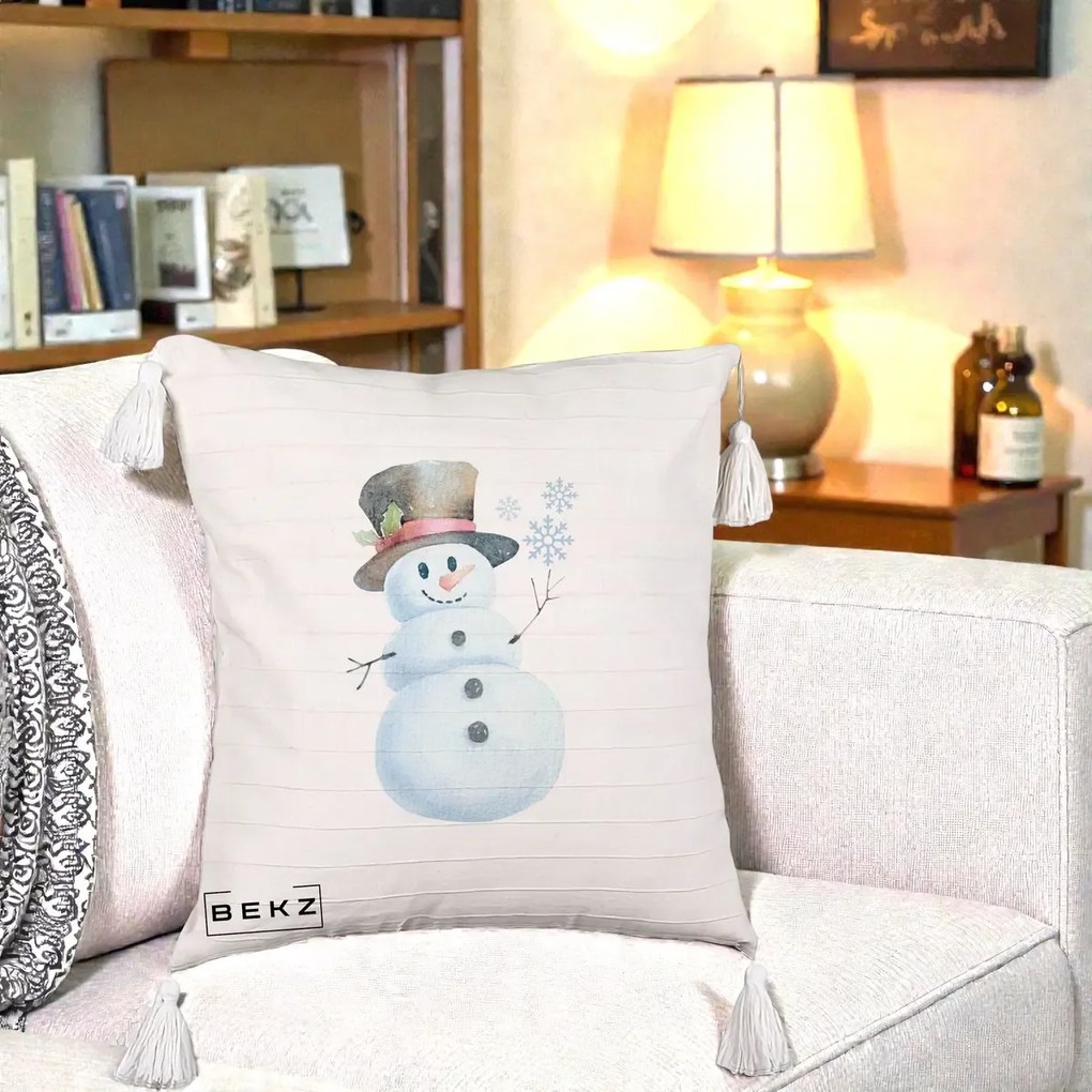 Perna Decorativa Om de Zapada cu Joben si Vasc, 40x40 cm, Bej cu Franjuri, Husa Detasabila, Perna Inclusa, BEKZ®