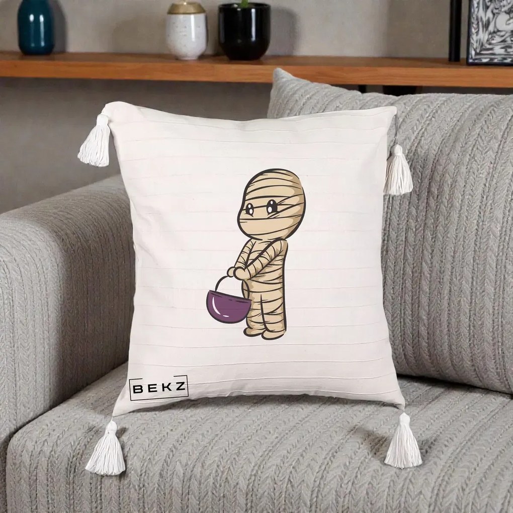 Perna Decorativa Halloween Mummy Kawaii cu Cos, 40x40 cm, Bej cu Franjuri, Husa Detasabila, Perna Inclusa, BEKZ®