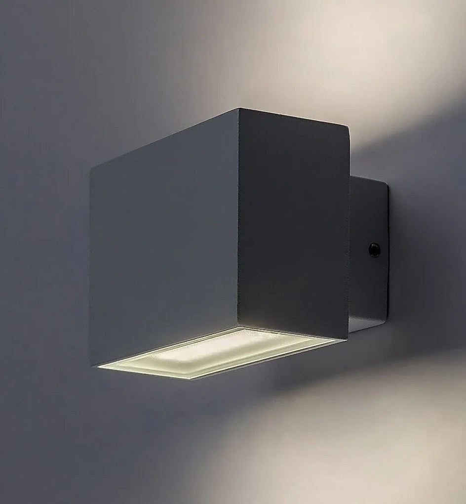 Aplica de perete exterior IP54 LED Mataro alb