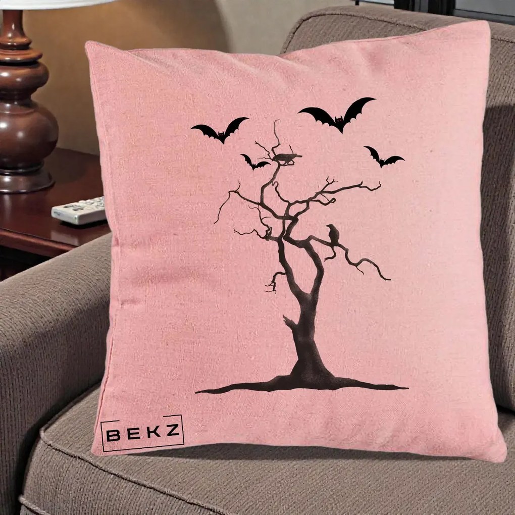 Perna Decorativa Halloween Copac cu Lilieci Alb-Negru, 40x40 cm, Roz, Husa Detasabila, Perna Inclusa, BEKZ®