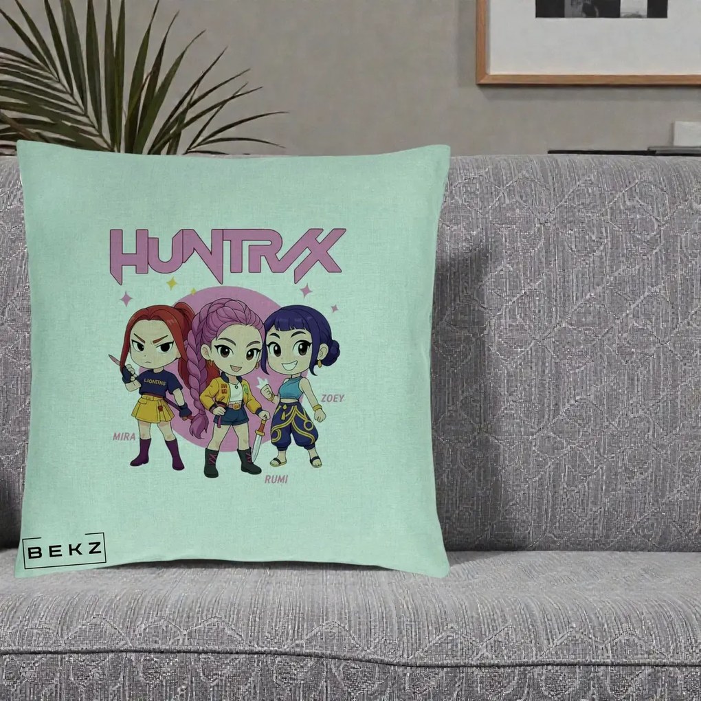 Perna Personalizata K-pop HUNTRX Trio Chibi cu Arme, 40x40 cm, Verde Menta, Husa Detasabila, Perna Inclusa, BEKZ®