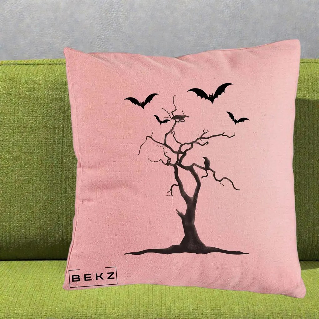 Perna Decorativa Halloween Copac cu Lilieci Alb-Negru, 40x40 cm, Roz, Husa Detasabila, Perna Inclusa, BEKZ®