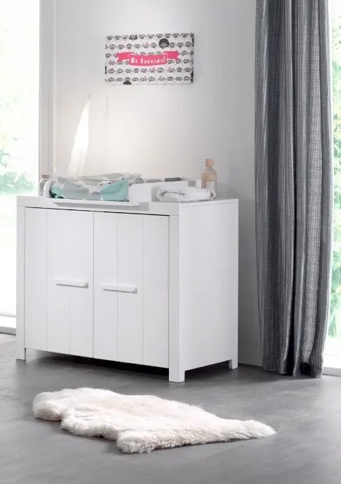 Set Complet Cameră Copii ERIK: Pătuț Transformabil 60x120 - 90x200 cm, Comodă, Masă de Înfășat și Dulap 2 Uși, Alb – Vipack