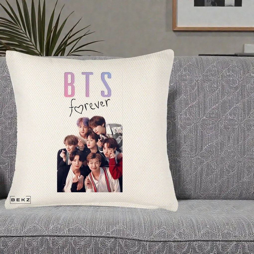 Perna Personalizata K-pop BTS Forever cu Foto Grup Negru, 40x40 cm, Crem Reliefat, Husa Detasabila, Perna Inclusa, BEKZ®